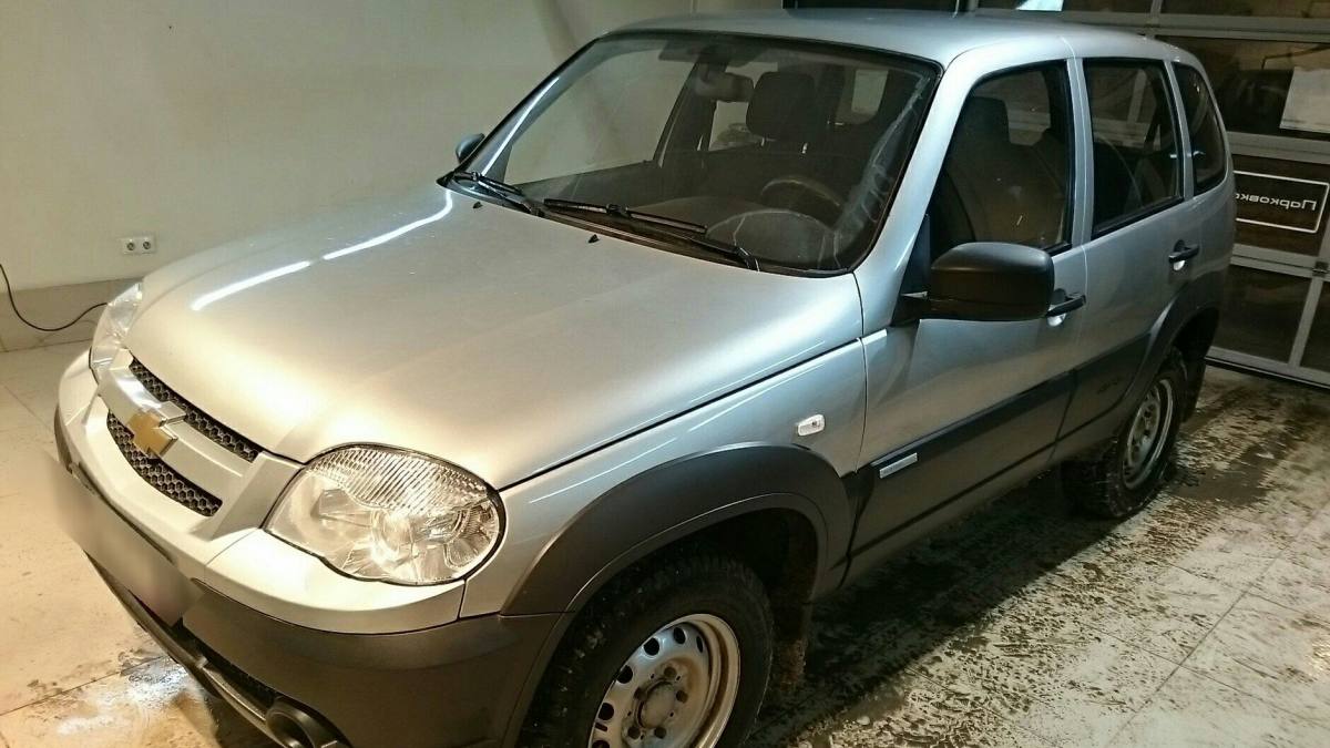 Chevrolet Niva I
