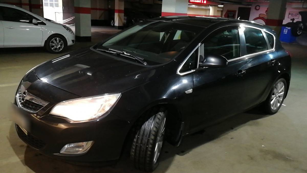 Opel Astra J