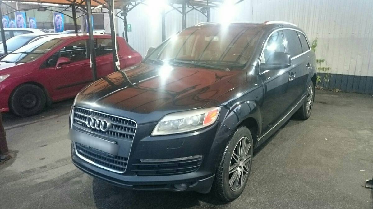 Audi Q7 I
