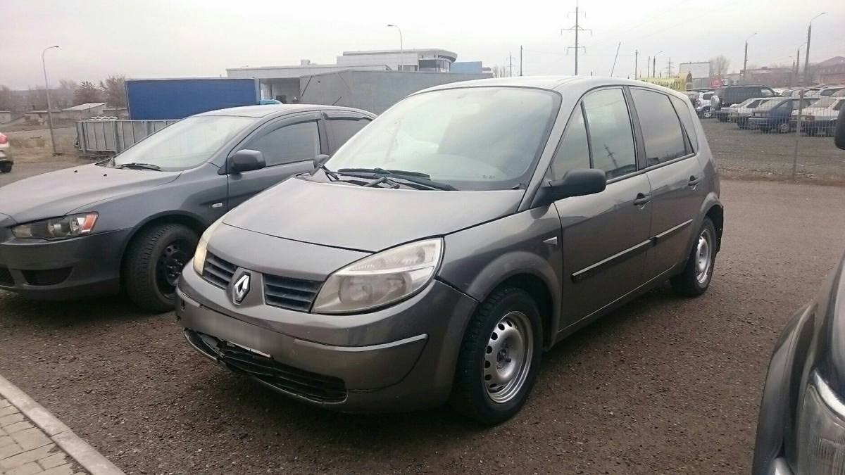 Renault Scenic II 1.6 MT (115 л.с.) [2004]
