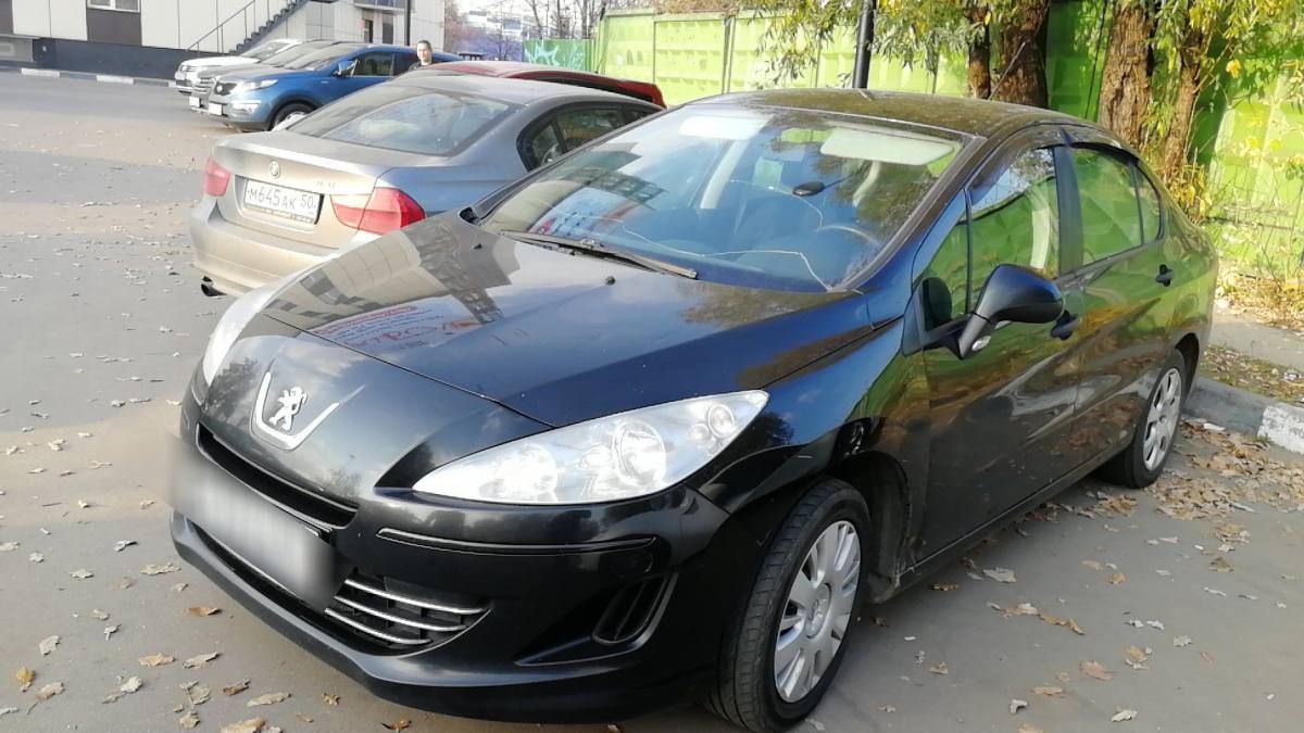 Peugeot 408