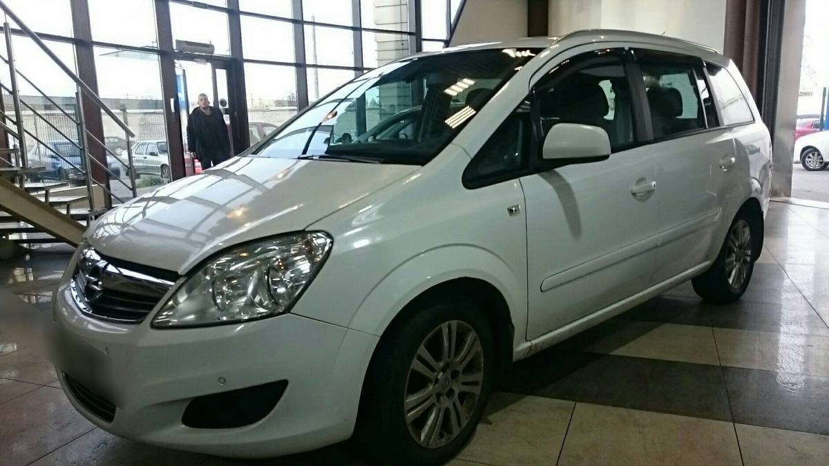 Opel Zafira B Рестайлинг