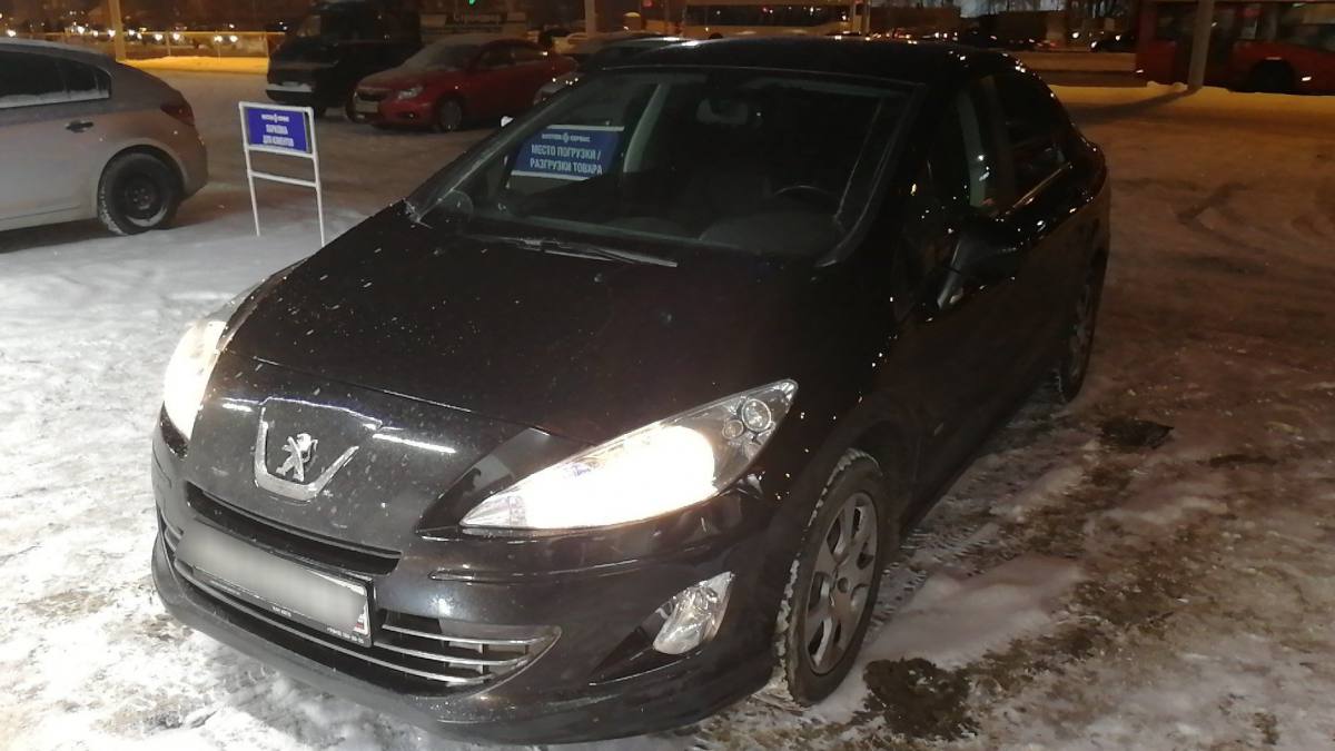 Peugeot 408