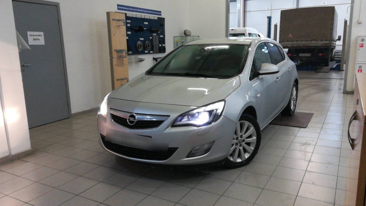 Opel Astra J