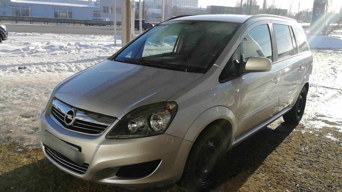 Opel Zafira B Рестайлинг