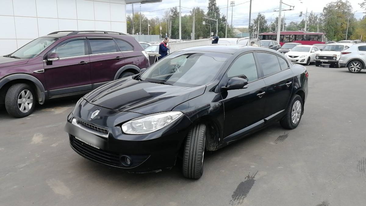 Renault Fluence I Рестайлинг 1.6 MT (106 л.с.) [2013]