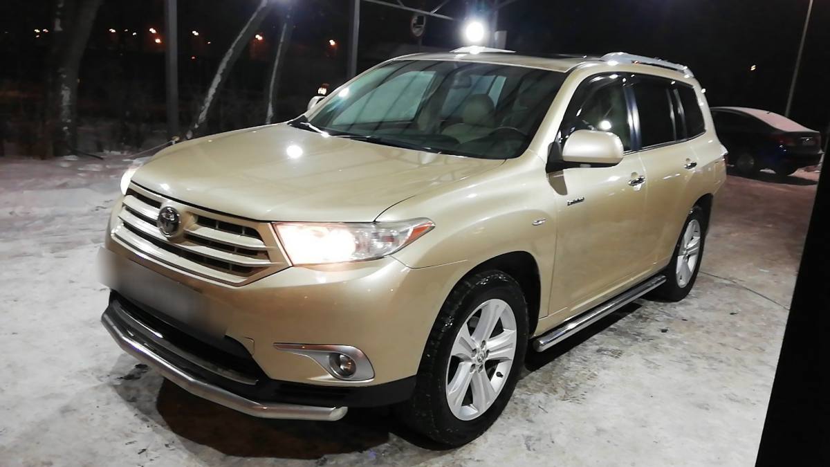 Toyota Highlander II (U40)