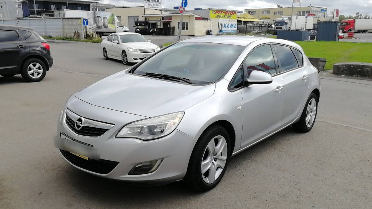 Opel Astra J