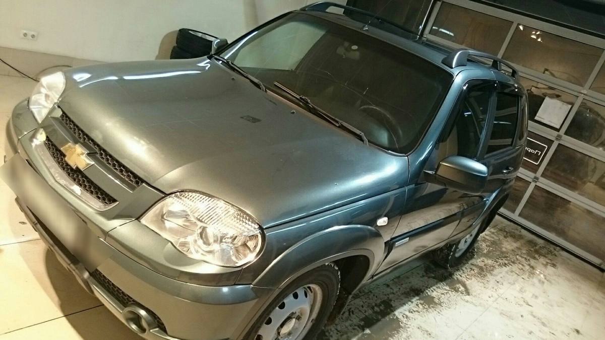 Chevrolet Niva I