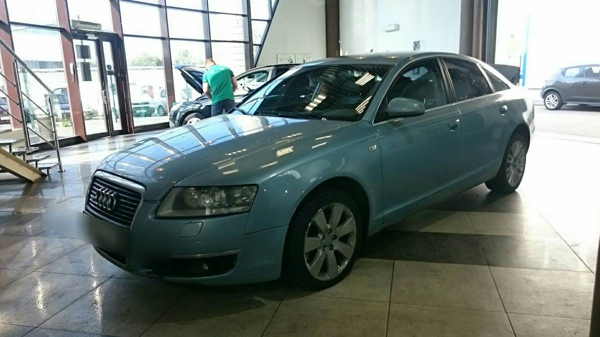 Audi A6 III (C6)
