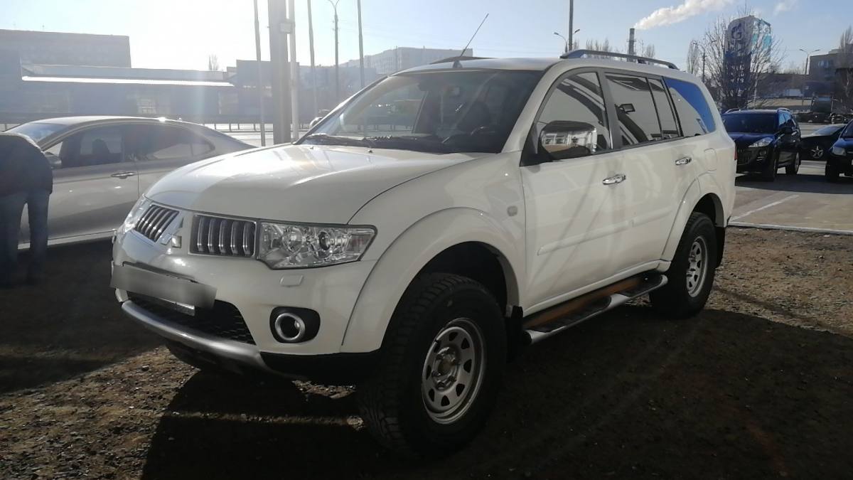 Mitsubishi Pajero Sport II