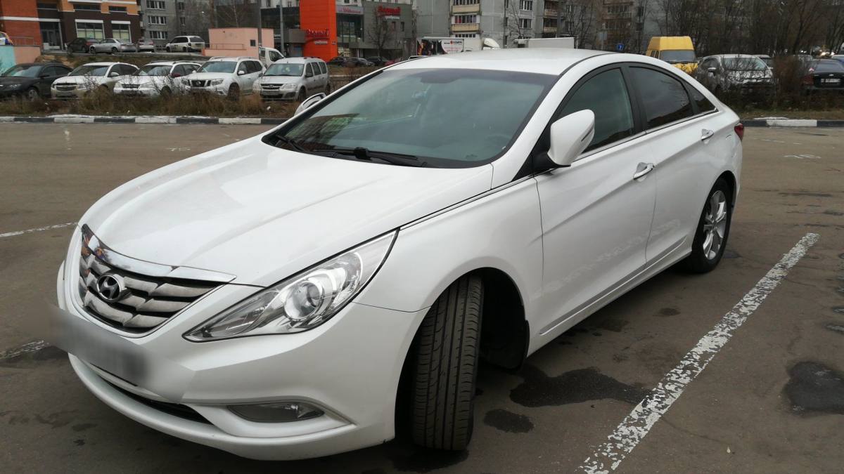 Hyundai Sonata VI (YF)