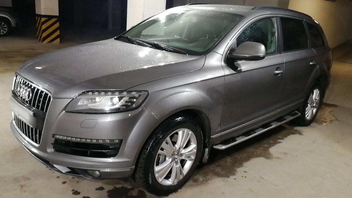 Audi Q7 I