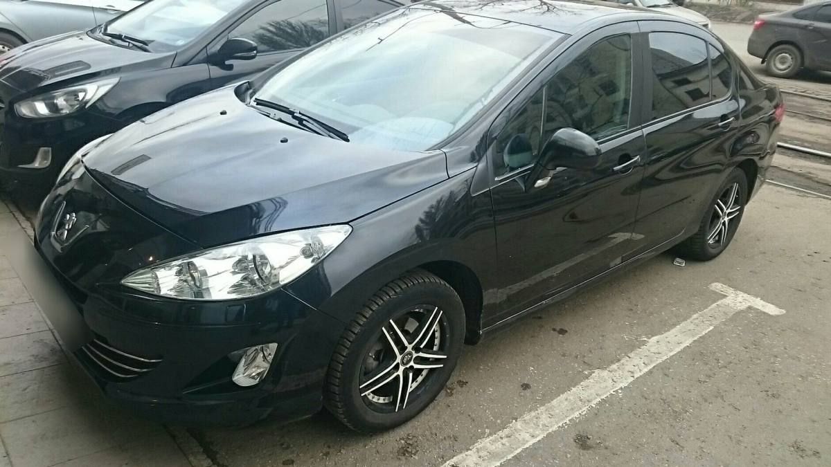 Peugeot 408